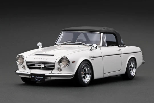 ignition 1/18 DATSUN Fairlady 2000 (SR311) White IG 2713