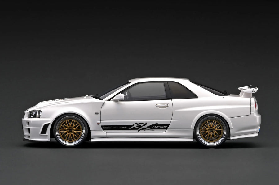 ignition 1/18 Nissan Skyline GT-R (BNR34) White IG3227